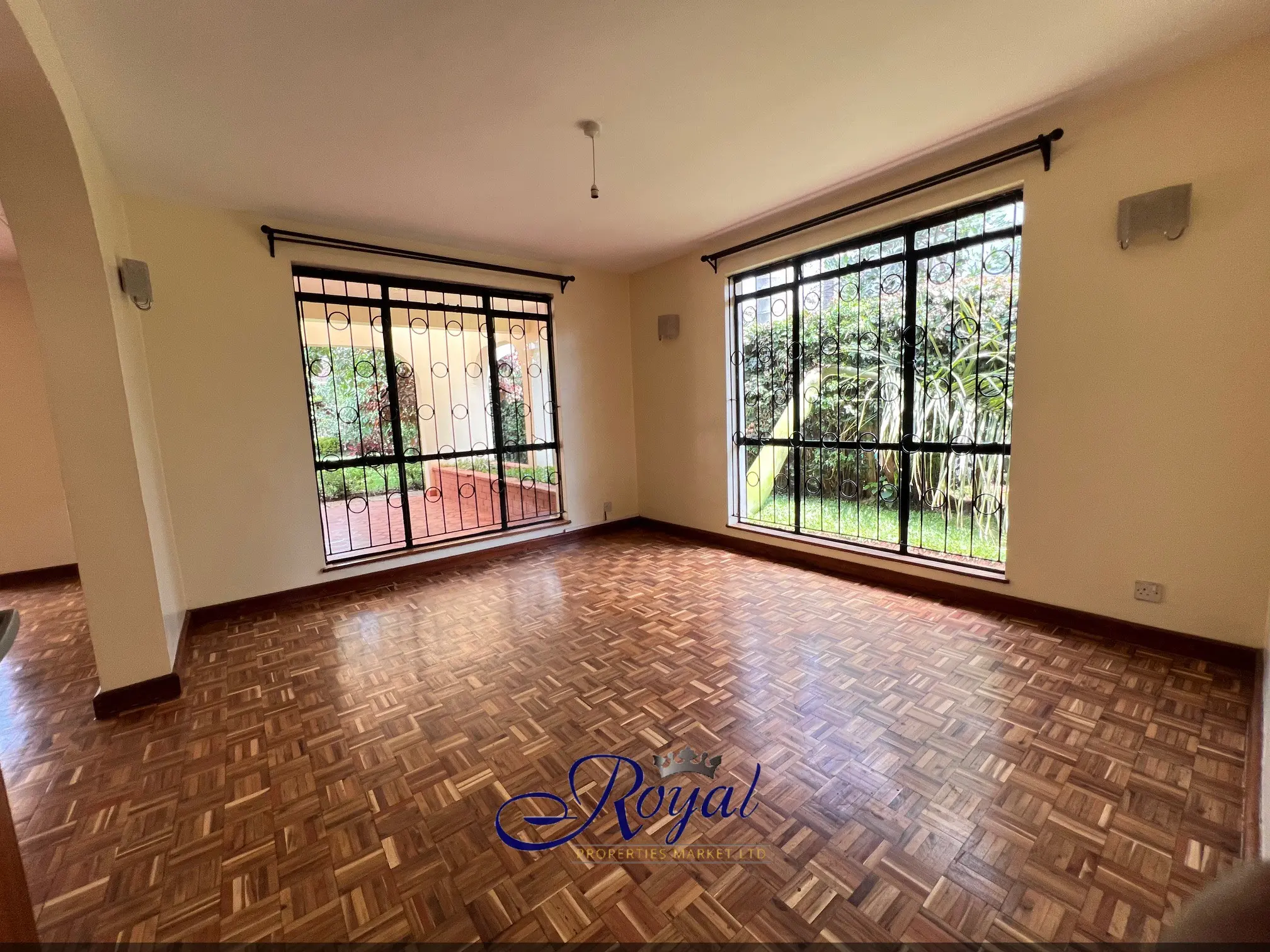 4 bedroom townhouse in a prime-location - MT. View for Sale