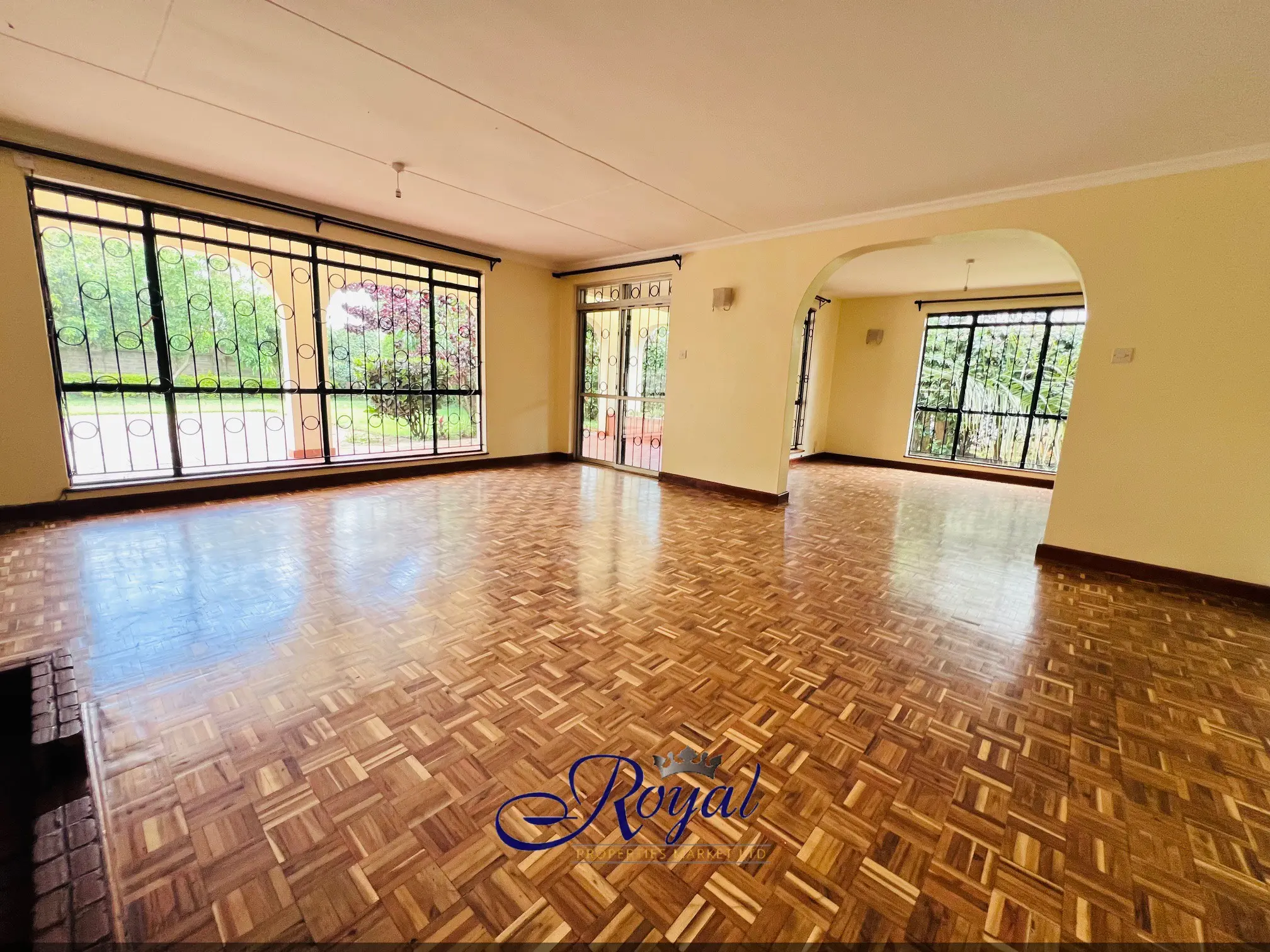 4 bedroom townhouse in a prime-location - MT. View for Sale