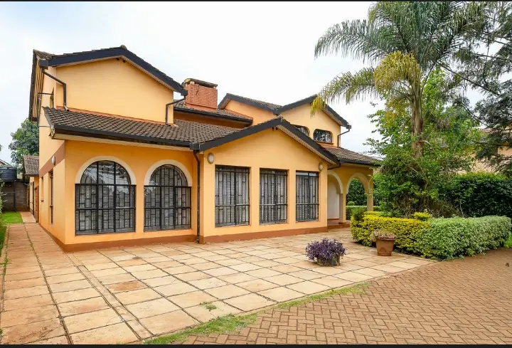 4 bedroomed house for sale in mountain view