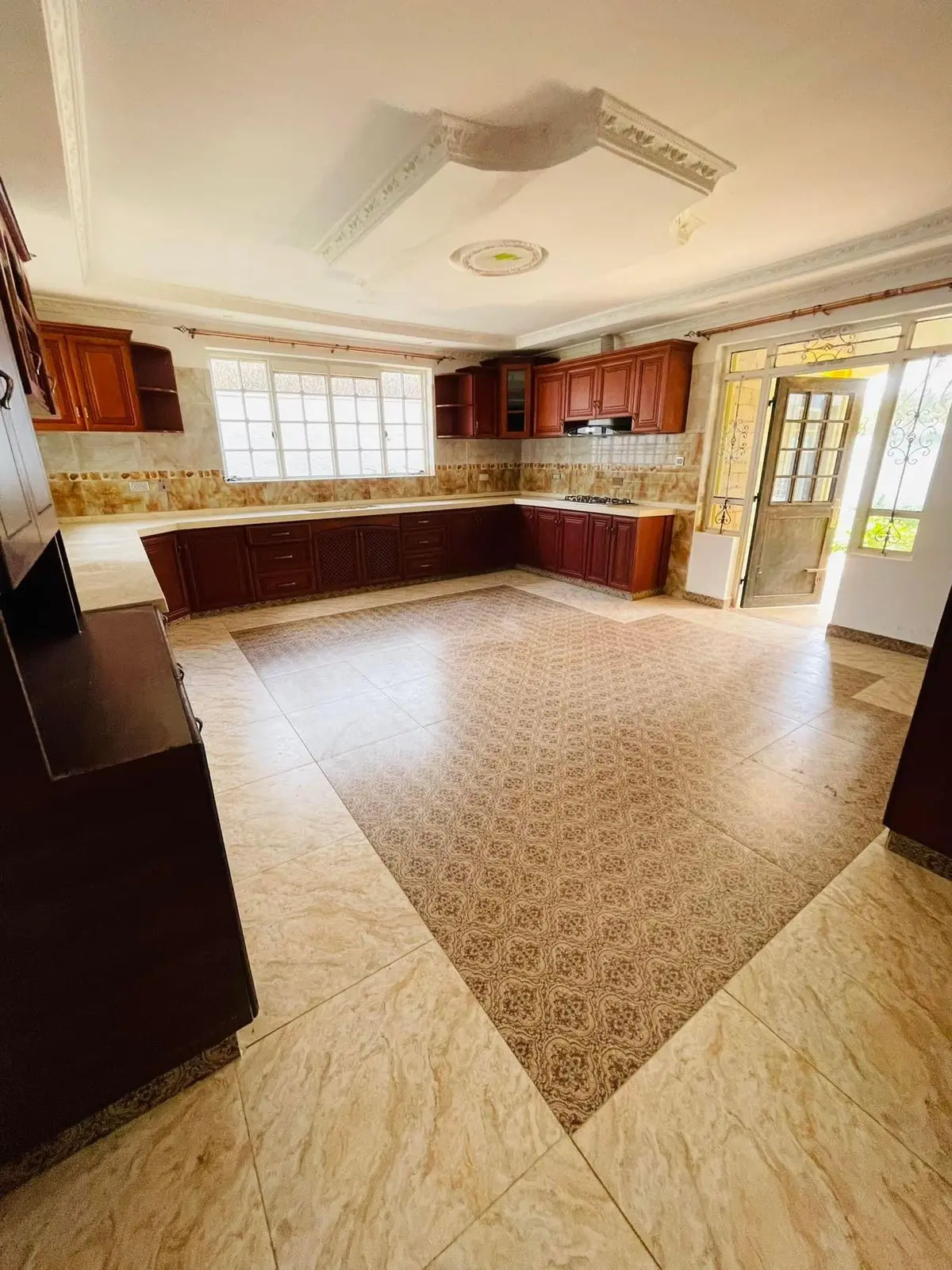 Spacious Family House For Sale in Runda