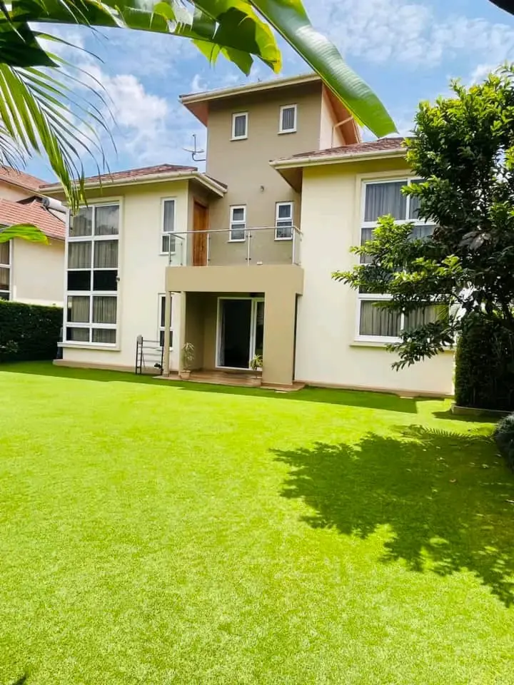 4 bedroom townhouses for sale on Kiambu road