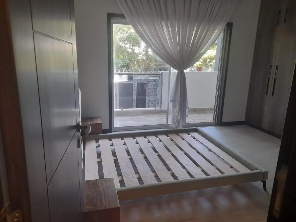 Apartment For Sale In Westlands In Riverside