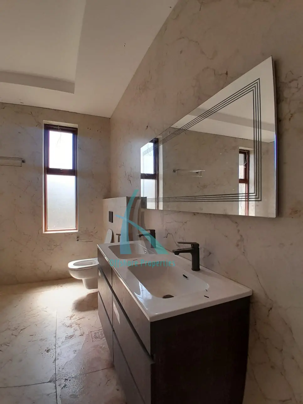 Luxury 4 Bedroom Home for Rent in Rosslyn