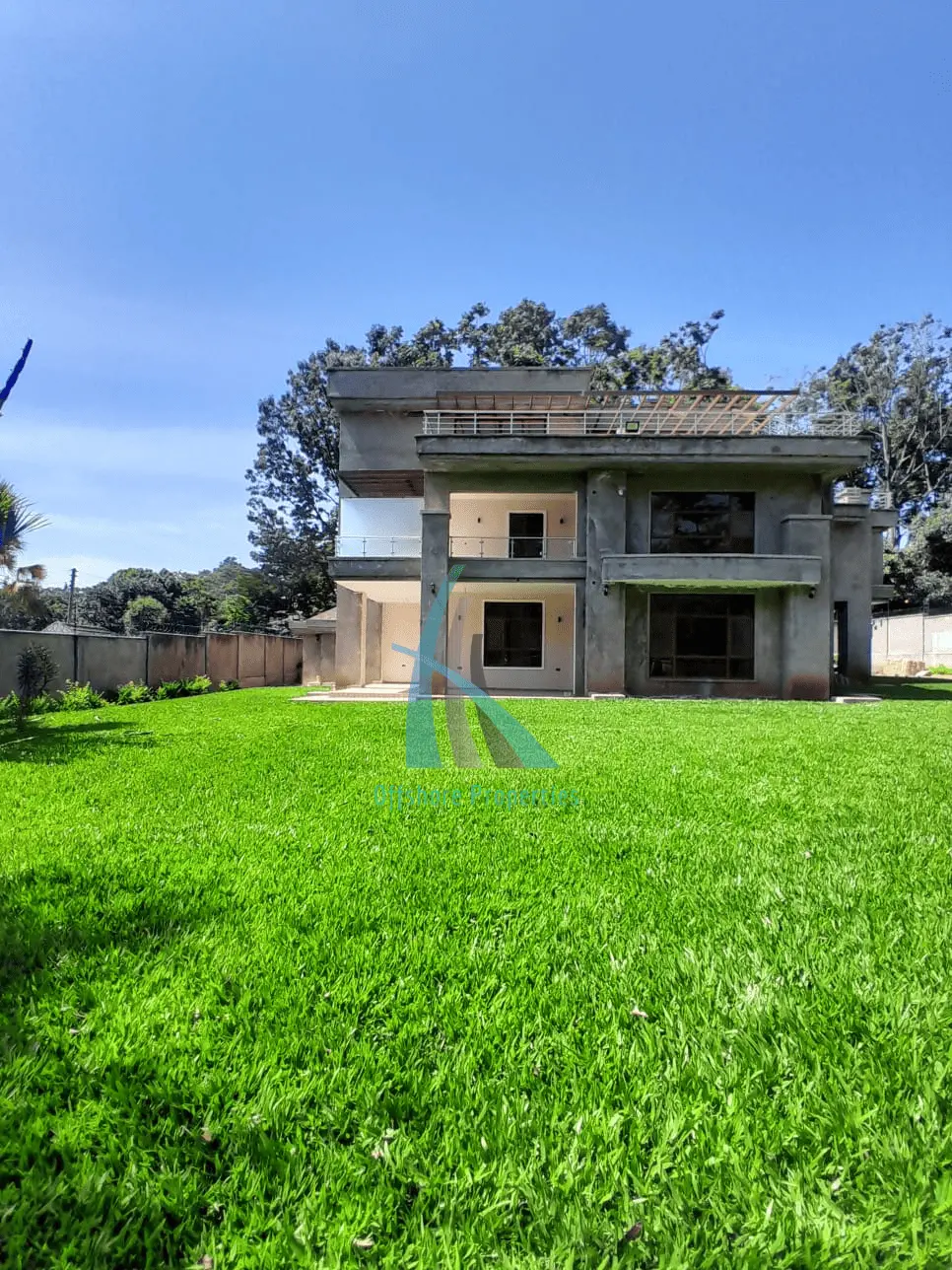 Luxury 4 Bedroom Home for Rent in Rosslyn