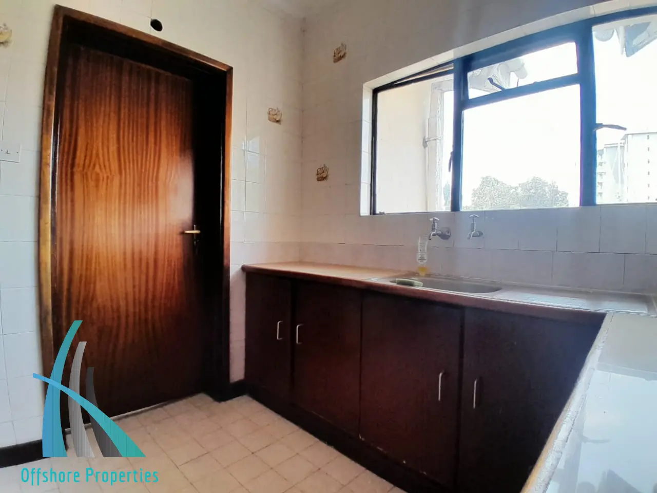 Spacious 2 Bedroom Apartment for Sale on Riverside Drive
