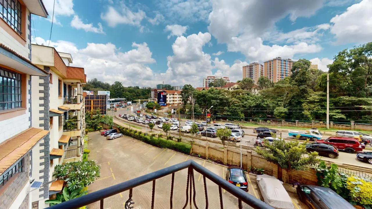 4 bedroom apartment all ensuite in Riverside